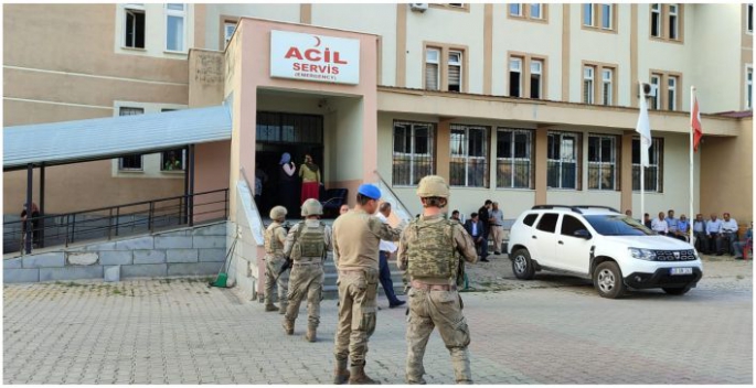 Chiroyli eshak bilan porno xotini Porno aktyor Boni Rotem