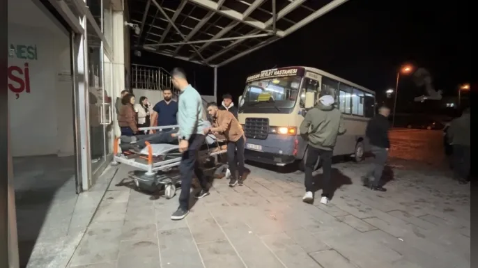 Karsta dolmuş şoförü, rahatsızlanan yolcuyu hastaneye yetiştirdi