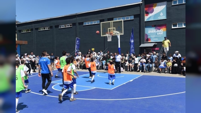Sultanbeyli Gençlik ve Spor Festivali renkli görüntülerle devam ediyor