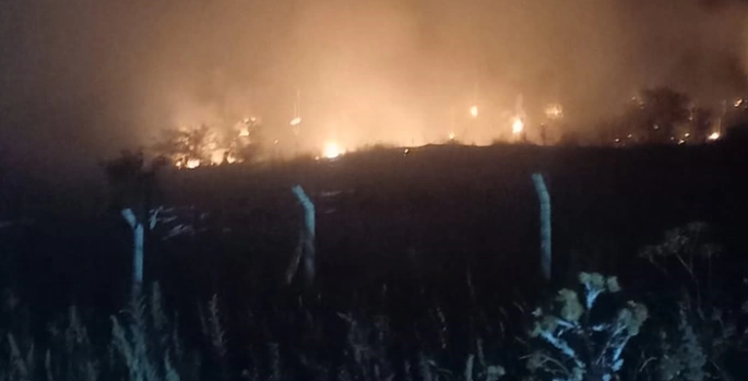 Ardahan'da katı atık sahasında çıkan yangın söndürüldü