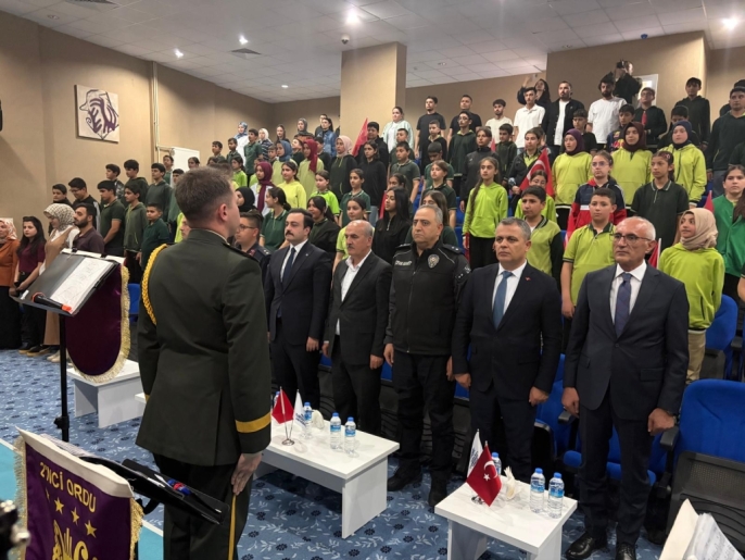 Askeri bandodan öğrencilere ve halka unutulmaz müzik şöleni: Kale\