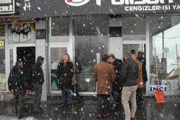 Malazgirt’te depremzedeler için yardım kampanyası