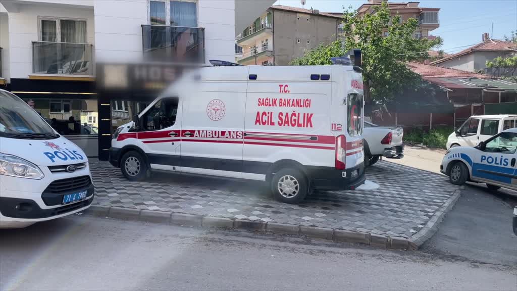 Alacak verecek kavgası, 2 kardeş tabancayla yaralandı