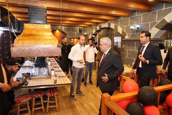 Ciğerci İbo yeni yerinde hizmete açıldı