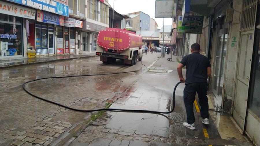 Bulanık Belediyesinden temizlik çalışması