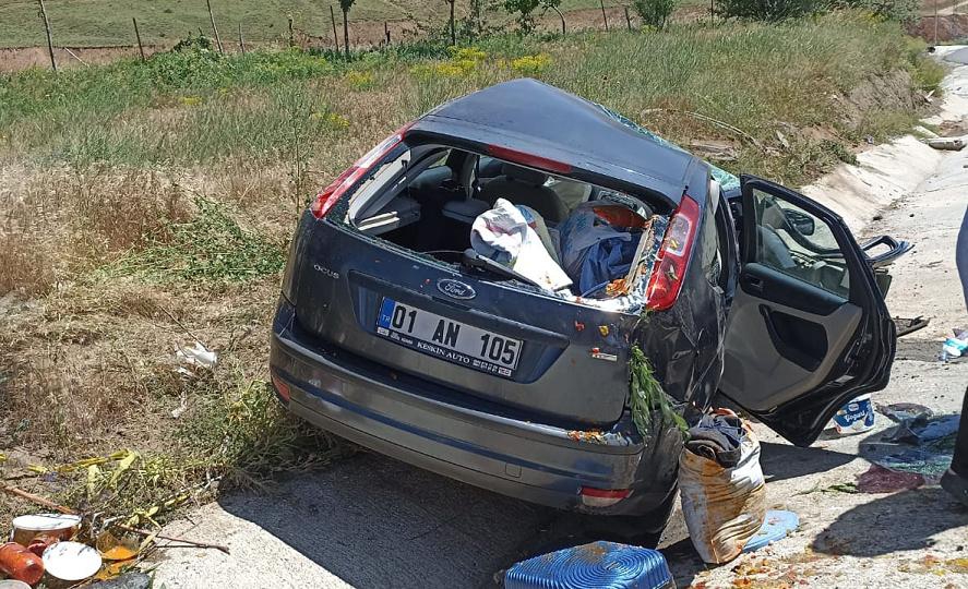 Otomobil ile hafif ticari aracın çarpışması sonucu 5 kişi yaralandı