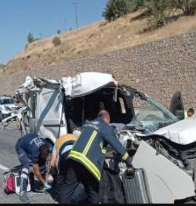 Van’da feci kaza: 3 ölü, 3 yaralı