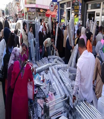 Van'da halı kampanyasında izdiham yaşandı