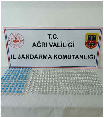 Ağrı’da İranlı yolcunun çantasında gümrük kaçağı 740 botoks ürünü ele geçirildi