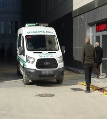 Kamyonetin üzerinden düşen kişi yaşamını yitirdi!