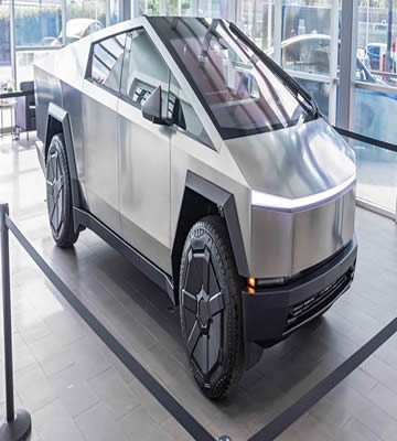 Tesla'nın tank gibi arabası Cybertruck satışa sunuldu! Fiyatı herkesi şaşırttı