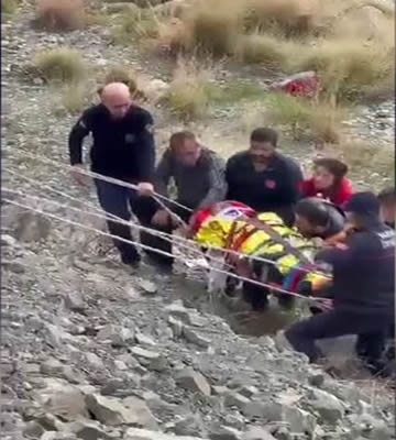 Hatay'da uçuruma yuvarlanan otomobildeki 1 kişi öldü, 1 kişi yaralandı