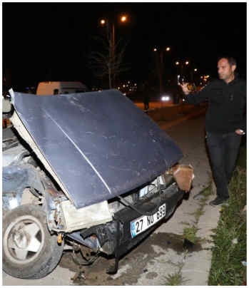 İki otomobil çarpıştı: Çok sayıda yaralı var
