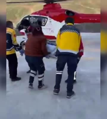 Van'da solunum sıkıntısı olan hasta ambulans helikopterle hastaneye kaldırıldı