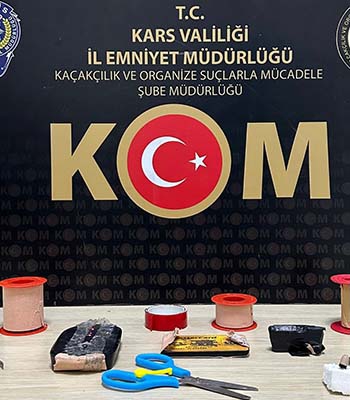 Ehliyet sınavına giren aday kopya düzeneğiyle yakalandı