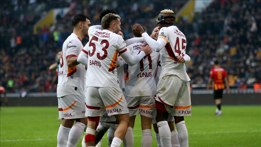 Galatasaray Kayserispor'u farklı geçti