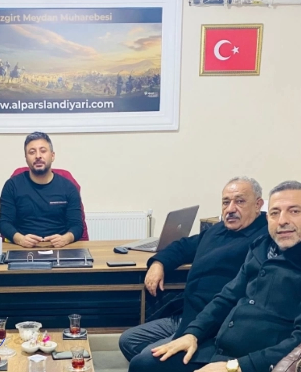 Hasenan Aşireti Derneği Muş Şubesi Gazetecileri Ziyaret Etti