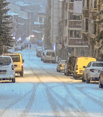Kars'ta kar yağışı etkili oldu