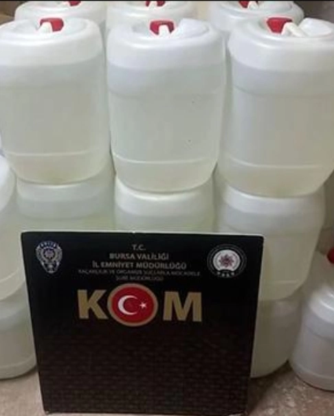 Sahte alkol üretenlere operasyon: 5 bin 740 şişe ele geçirildi