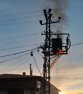 Van'da elektrik trafosunda çıkan yangın söndürüldü