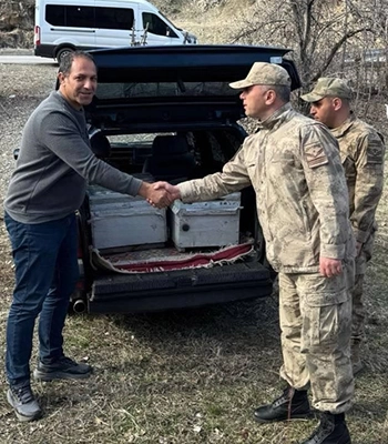 Bingöl'de arı kovanlarını çalan şüpheli yakalandı