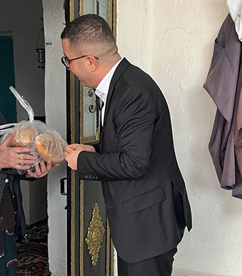 Kağızman Belediyesi ramazanda ihtiyaç sahibi ailelere sıcak yemek ulaştırıyor