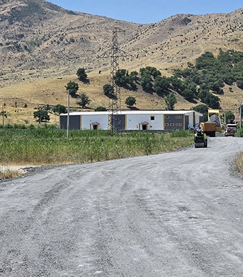 Güroymak'ta yol çalışmaları devam ediyor