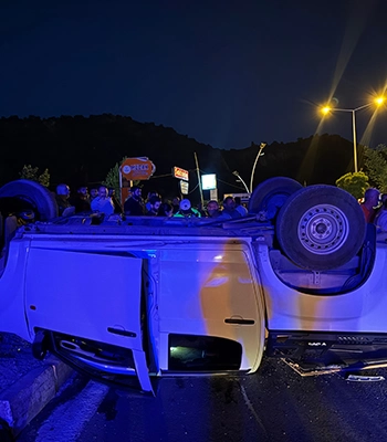 Tunceli'de hafif ticari araç ile otomobil çarpıştı 1 kişi yaralandı