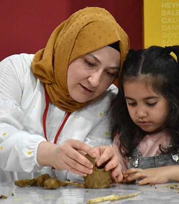 Van Kültür Yolu Festivali çocukları sanatla buluşturuyor