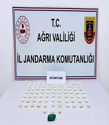 Ağrı'da üzerlerinde uyuşturucu ele geçirilen 2 şüpheli gözaltına alındı