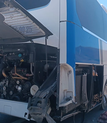 Erzincan'da yoldan çıkan yolcu otobüsündeki 5 kişi yaralandı