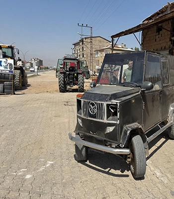 Hakkarili lastik tamircisi, hurda parçalarından kendi arazi aracını yaptı