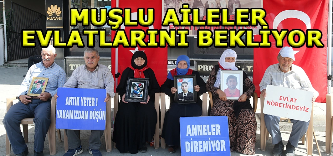 Muşlu aileler DEM Parti önündeki eylemlerini sürdürdü