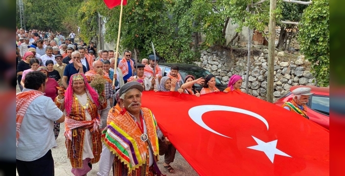 Antalya'da Yörük göçü ve kültürel etkinlikler coşkuyla kutlandı