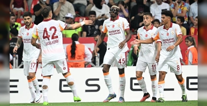 Athletic Bilbao taraftarları, UEFA Şampiyonlar Ligi maçında Filistin'e destek verdi