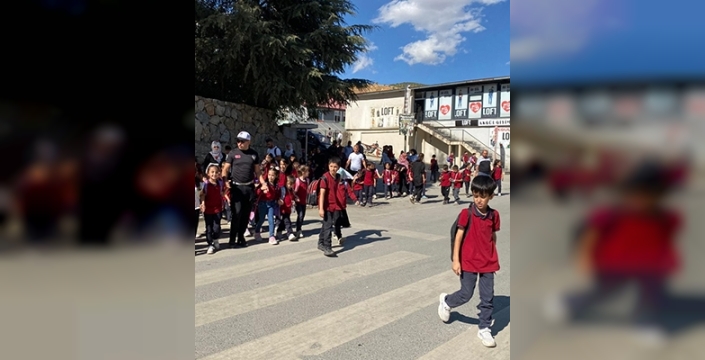 Hizan'da polis ekipleri okul önlerinde güvenlik önlemi aldı
