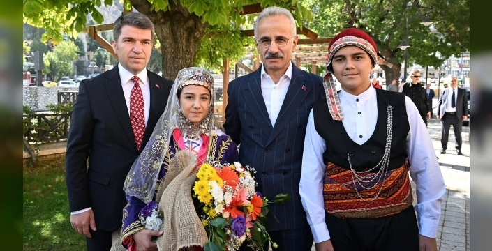 Ulaştırma Bakanı Uraloğlu: Amasya'nın geleceği için yatırımlar sürecek