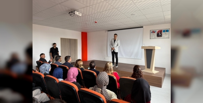 Ağın'da öğrencilere motivasyon semineri sunuldu