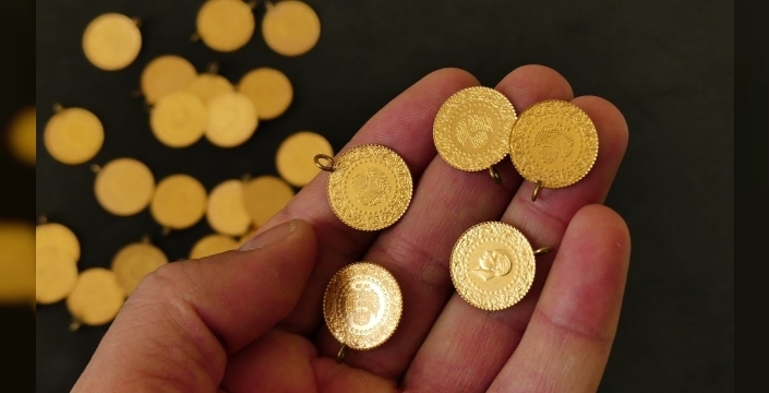 Altın fiyatları rekor kırarak 4 bin doları aştı