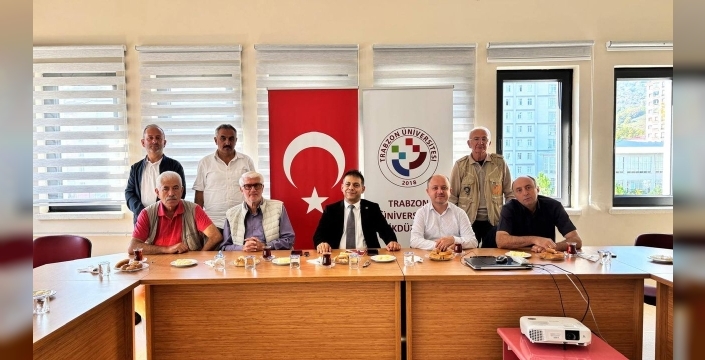 Beşikdüzü Meslek Yüksek Okulu Müdürü Karoğlu'ndan basın mensuplarına kahvaltı daveti