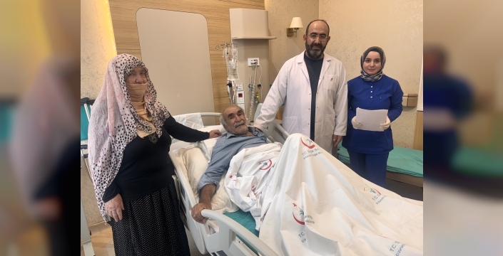 Bidondaki benzini ateşle anlamaya çalıştı, bacağı yandı