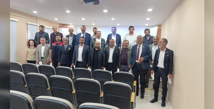 Digor'da hayvan yetiştiricilerine şarbon hastalığı eğitimi verildi