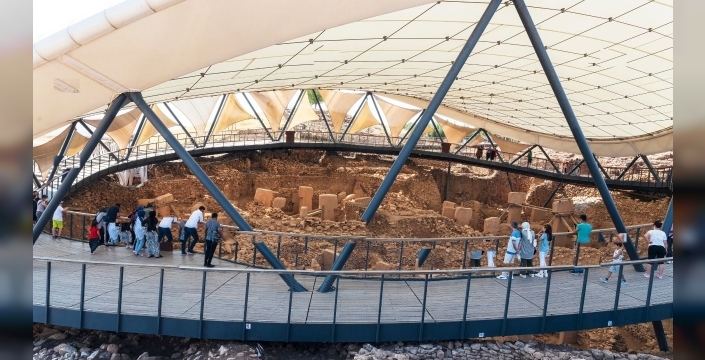 Göbeklitepe'de yeni yapılar keşfedildi: Konut işlevi görmüş olabilecek dörtgen planlı yapılar tespit edildi