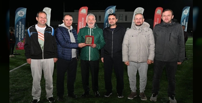 Isparta'da Kurumlararası Futbol Turnuvası Tamamlandı: Emniyet Müdürlüğü Şampiyon
