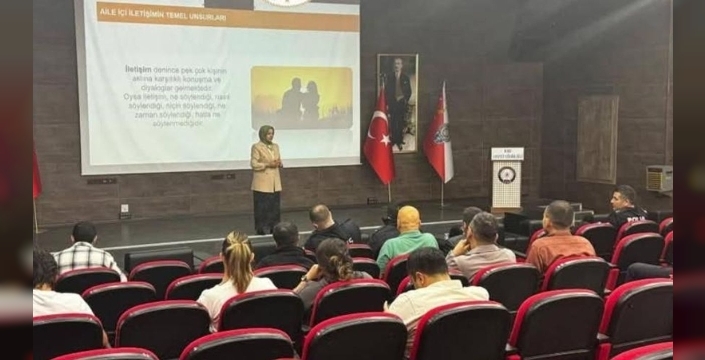 Kars Emniyet Müdürlüğü personeline iletişim ve yaşam becerileri eğitimi