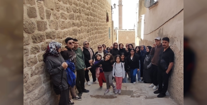 Otizmli aileler Malatya'dan Diyarbakır ve Mardin'e uzanan geziyle tanıştı