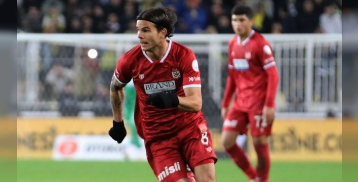 Sivasspor’un yunan orta sahası Charilaos Charisis, Sivas’ta en çok vergi ödeyen 2. isim oldu