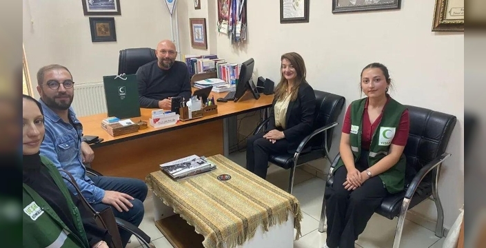 Yeşilay Kars Şubesi, Kafkas Üniversitesi'ni ziyaret etti