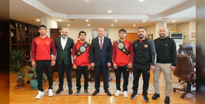 Amasyalı dünya şampiyonu güreşçilerden rtük’e anlamlı ziyaret