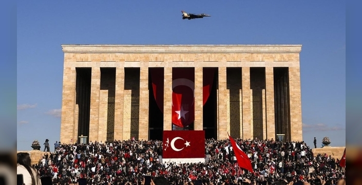 Anıtkabir'de tarihi rekor! 1 milyonu aşkın ziyaretçi Atatürk'ü andı: Gözyaşları sel oldu!